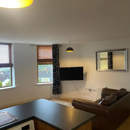 Nitb Certified Super 3 Bed 2 Bath Duplex Apartment Carnmoney Exterior photo