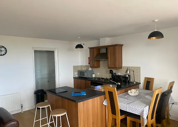 Nitb Certified Super 3 Bed 2 Bath Duplex Apartment